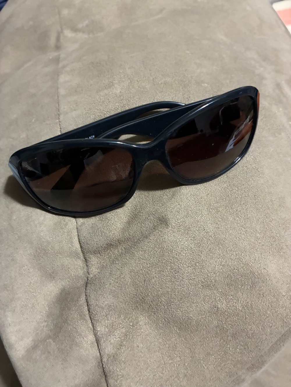 Coach sunglasses - Picture 2 of 4